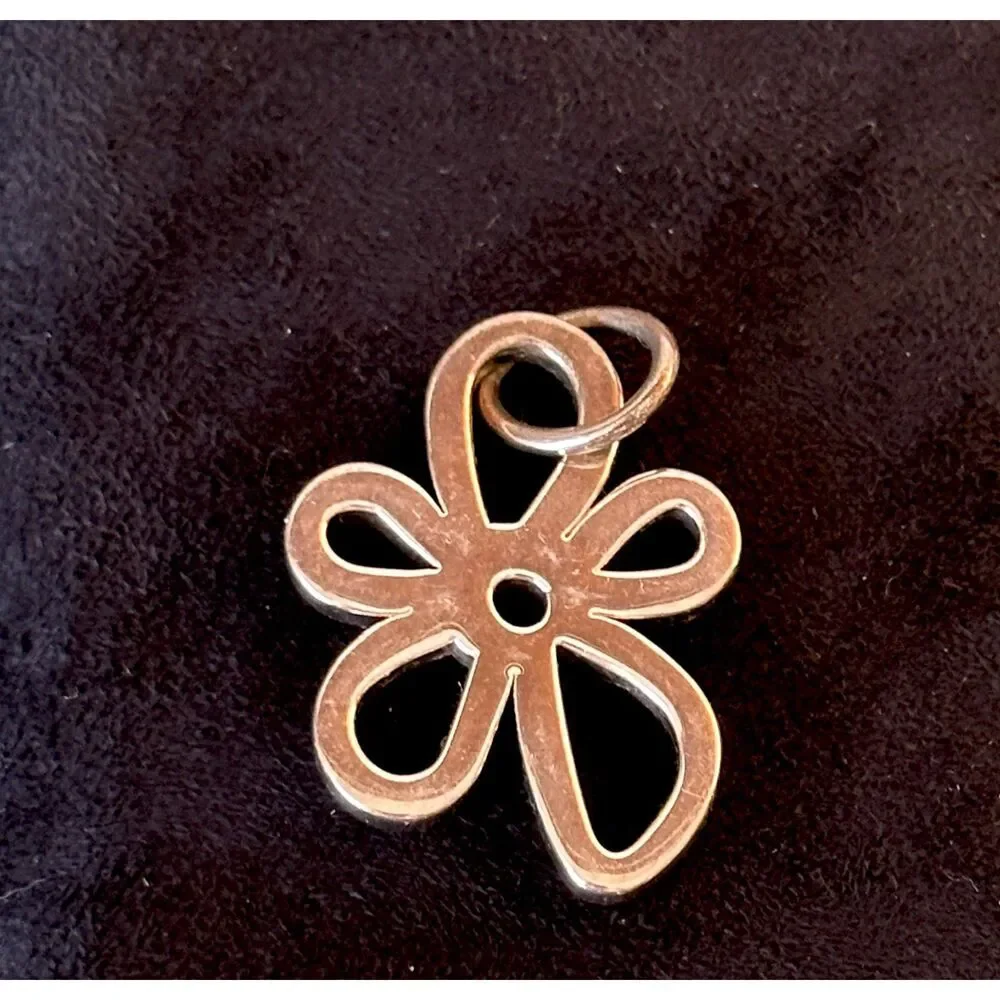 Vintage Tous Sterling Silver Daisy Flower Duna Pendant - Picture 3 of 3